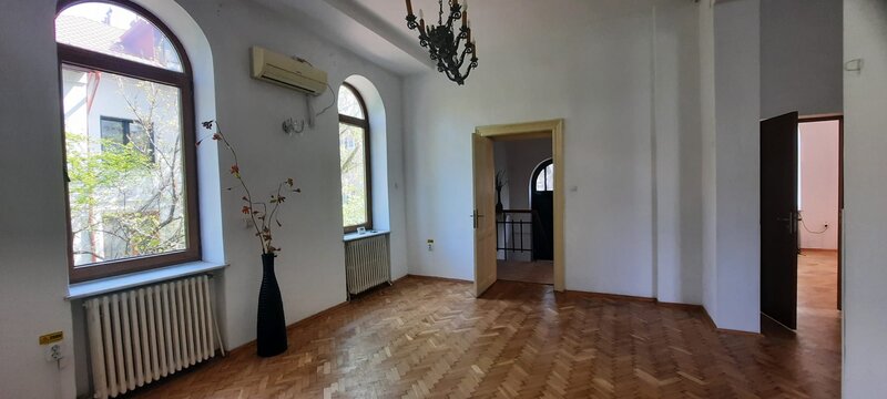 Primaverii, apartament in vila, deosebit